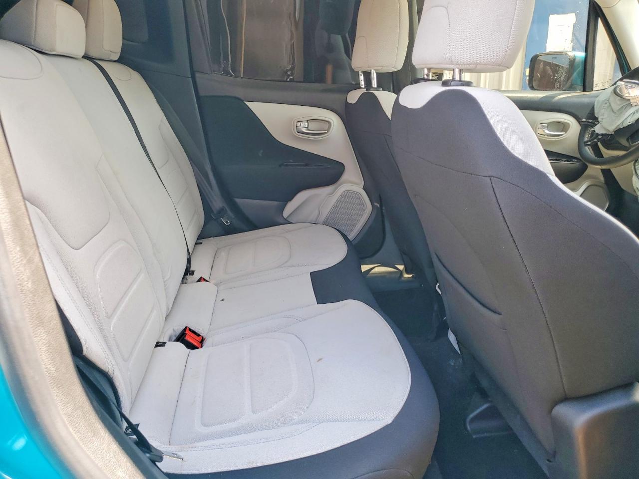 2021 JEEP RENEGADE LATITUDE 4X2