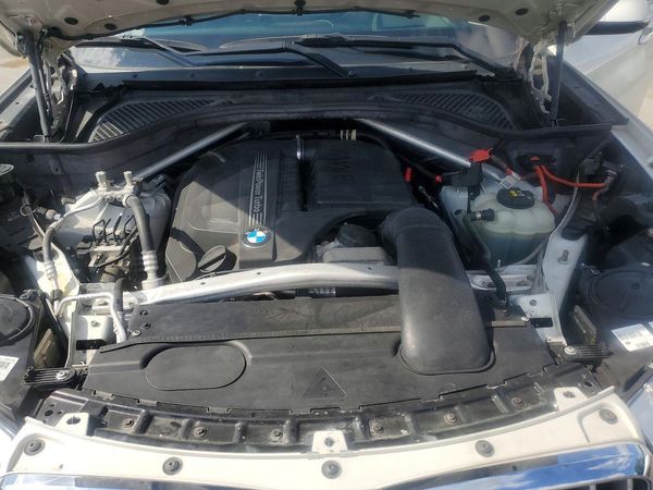 2018 BMW X5 xDrive35i — Engine bay