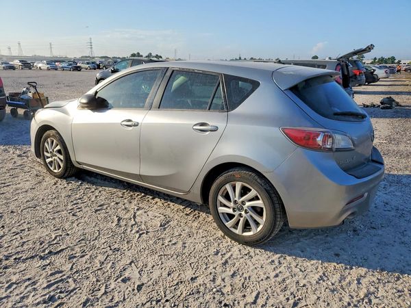 2013 MAZDA 3 Touring/GS
