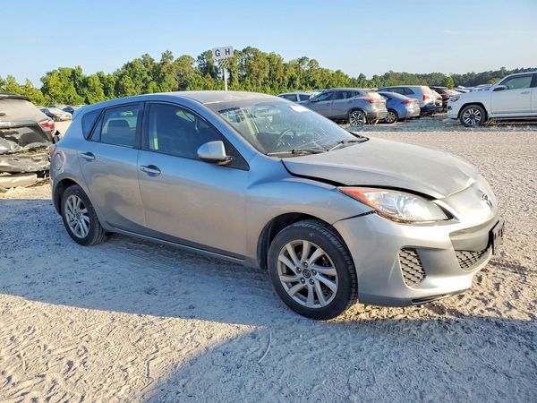 2013 MAZDA 3 Touring/GS