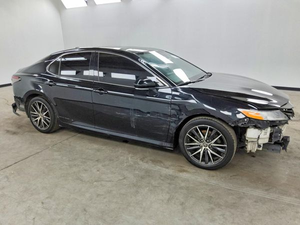 2023 TOYOTA CAMRY XLE — Passenger 3/4