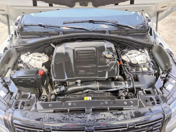 2024 LAND ROVER RANGE ROVER VELAR P250 S