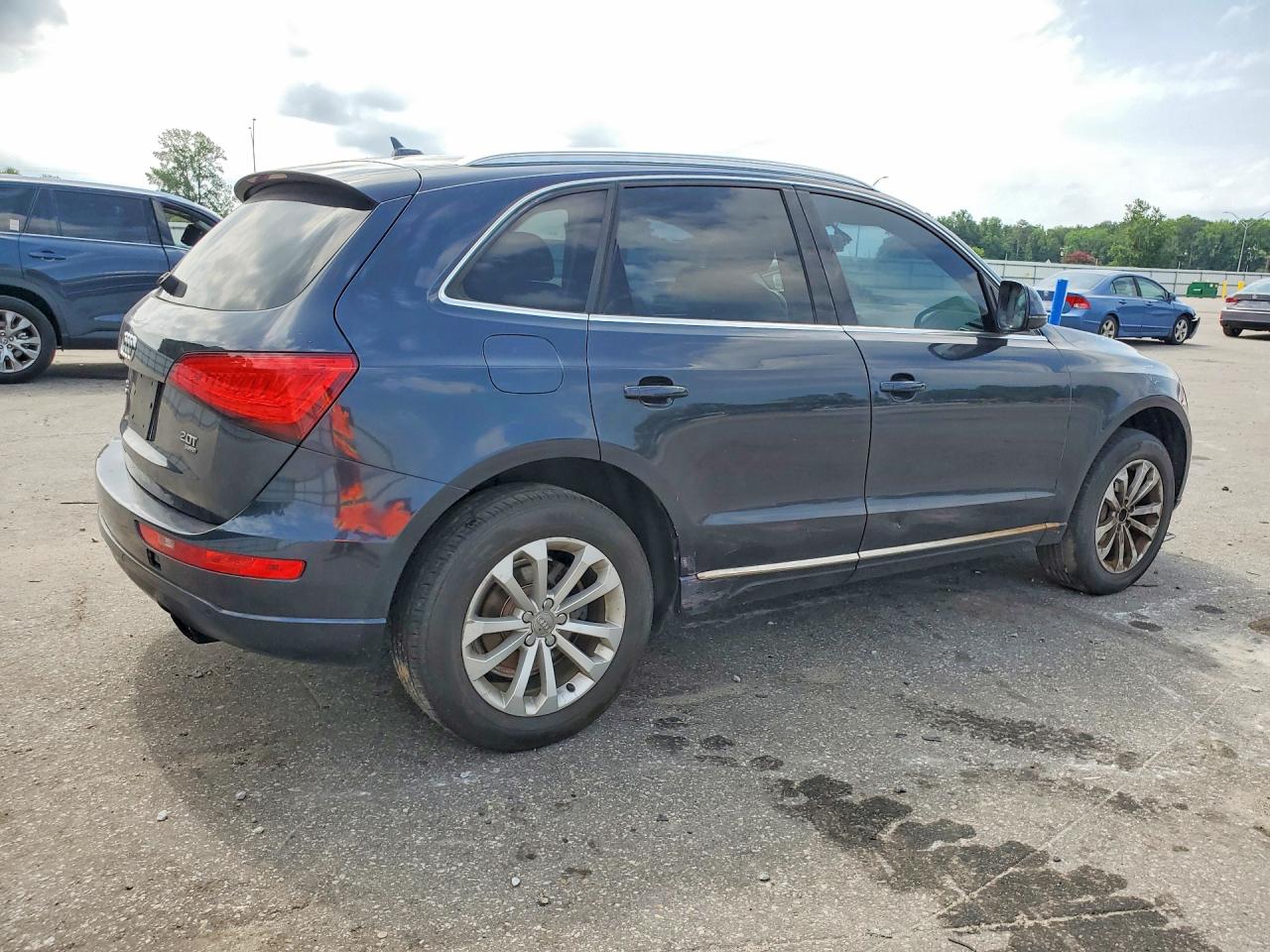 2013 AUDI Q5 Premium Plus