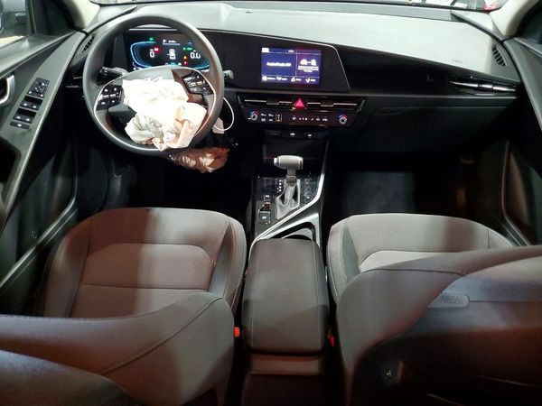 2024 KIA NIRO LX