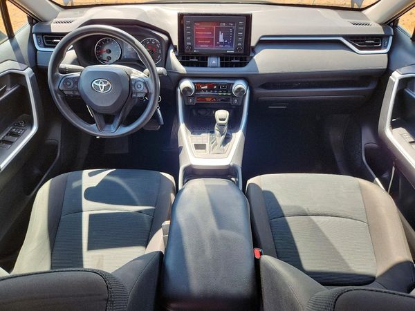 2021 TOYOTA RAV4 LE
