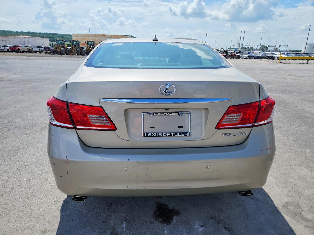 2011 LEXUS ES 350