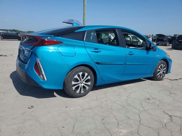 2022 TOYOTA PRIUS