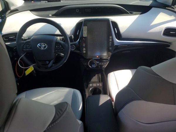 2022 TOYOTA PRIUS