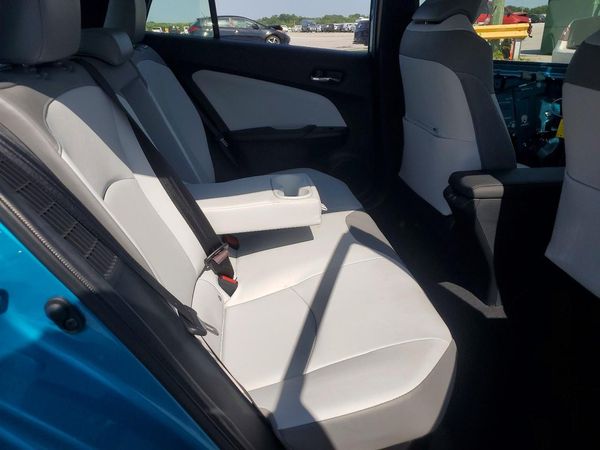 2022 TOYOTA PRIUS