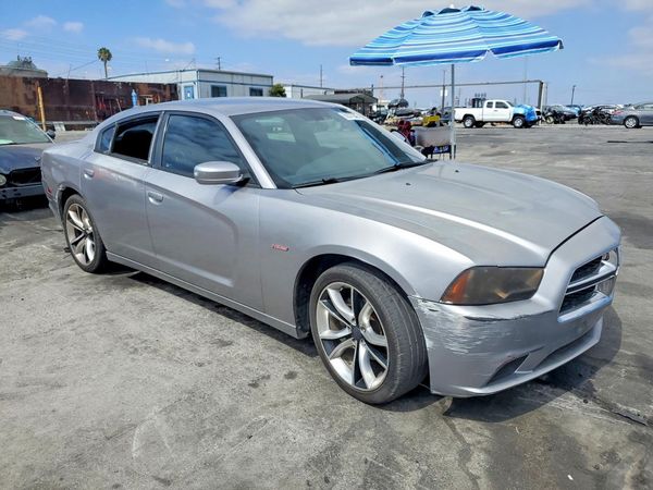 2013 DODGE CHARGER SE