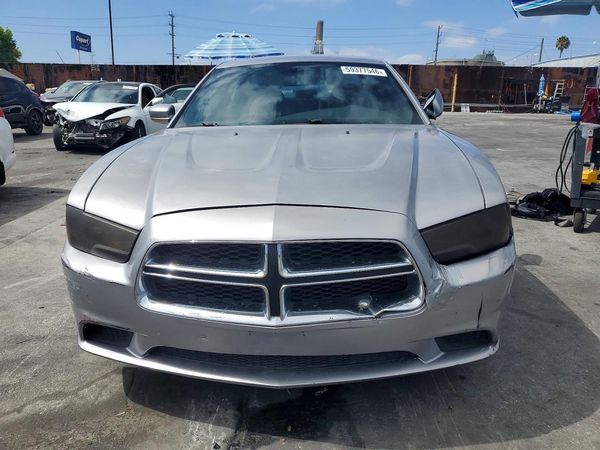 2013 DODGE CHARGER SE