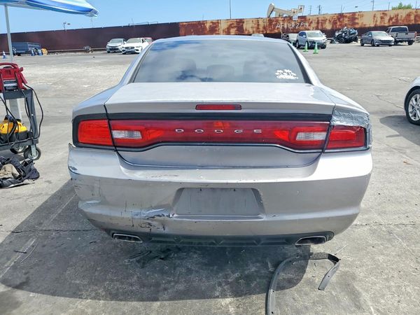 2013 DODGE CHARGER SE