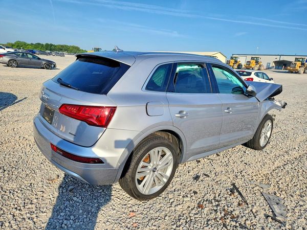 2020 AUDI Q5 quattro Prestige