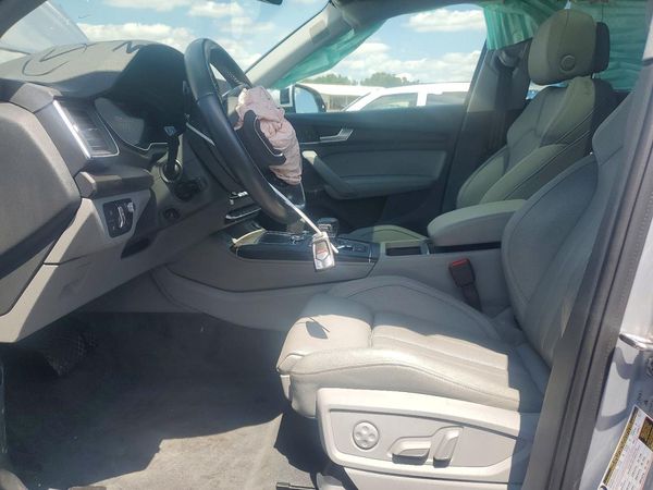 2020 AUDI Q5 quattro Prestige