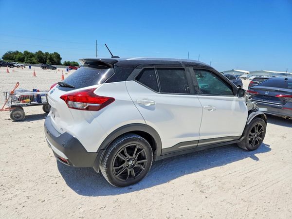 2020 NISSAN KICKS