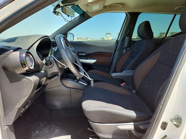 2020 NISSAN KICKS