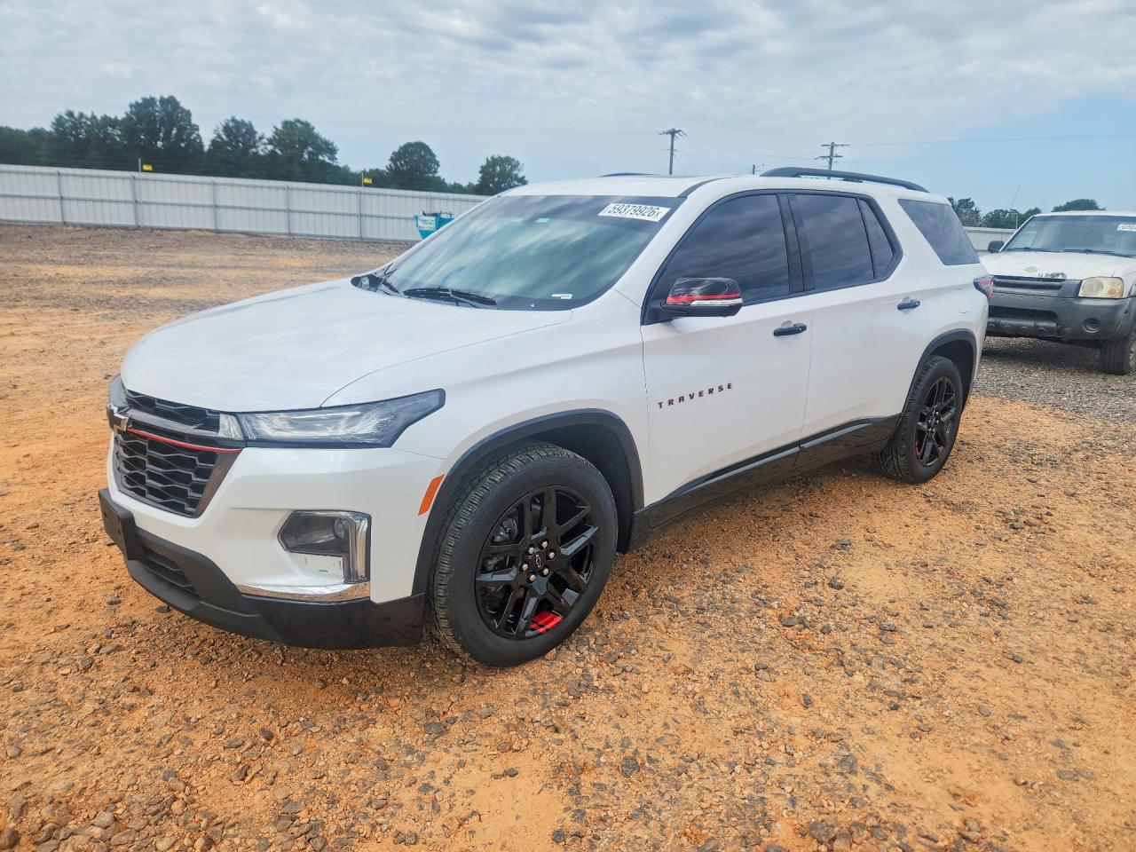 2023 CHEVROLET TRAVERSE Premier — Front 3/4