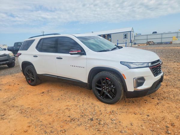 2023 CHEVROLET TRAVERSE Premier — Passenger 3/4