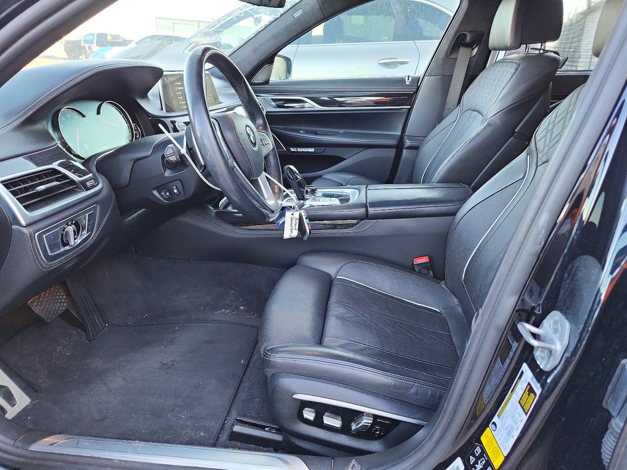 2016 BMW 750 xDrive