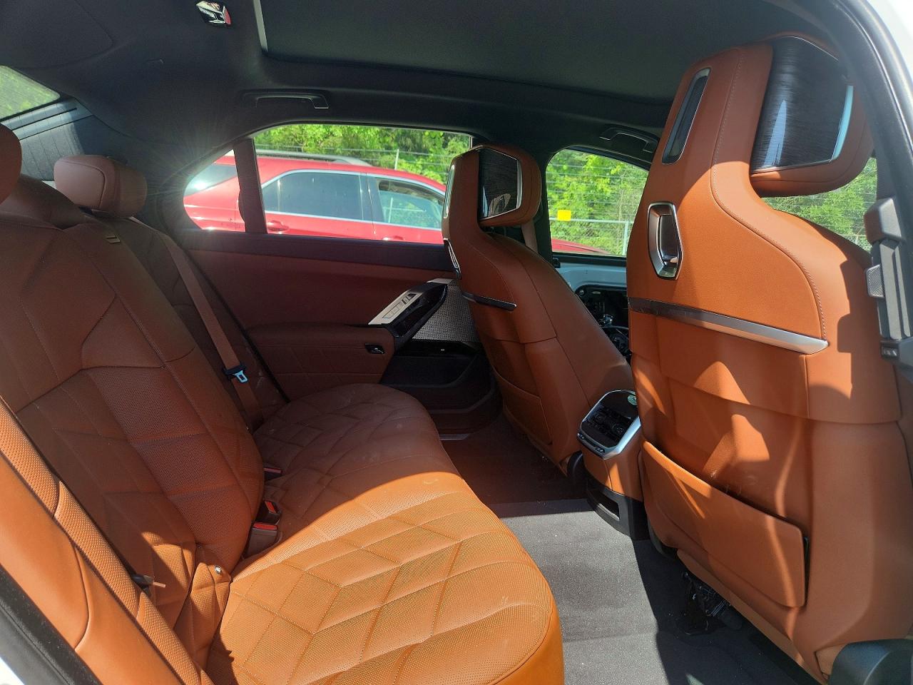 2025 BMW 740
