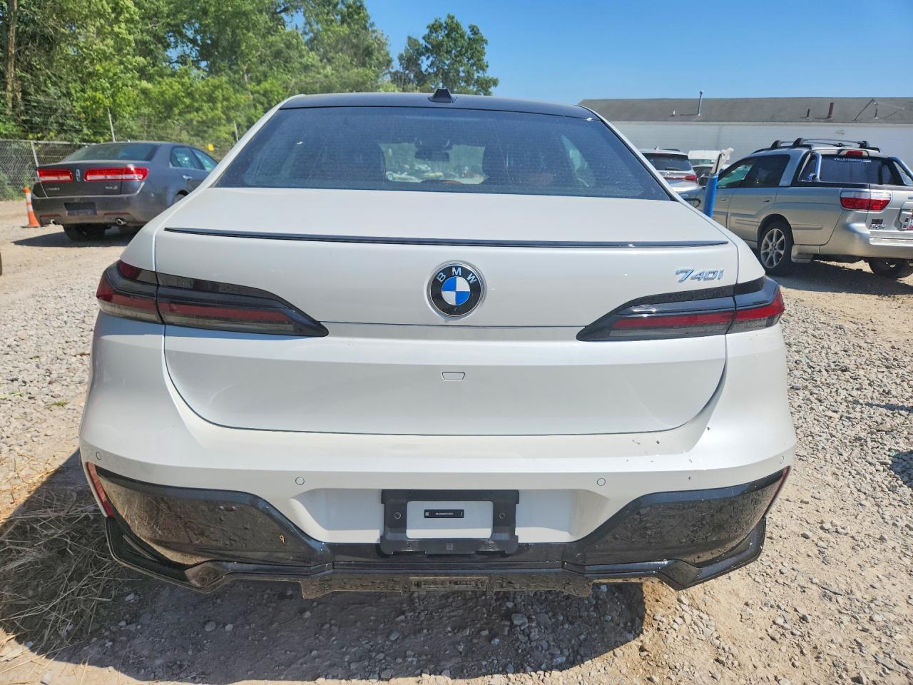 2025 BMW 740
