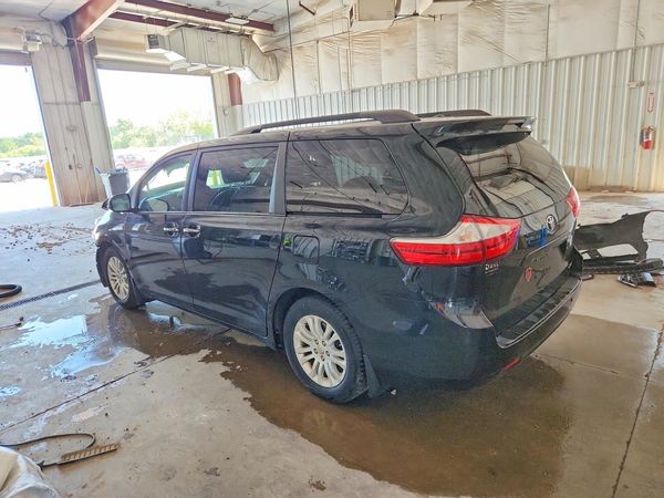 2015 TOYOTA SIENNA