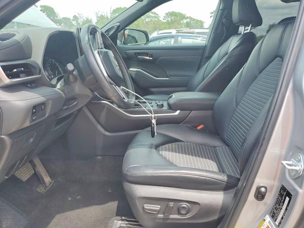 2024 TOYOTA HIGHLANDER