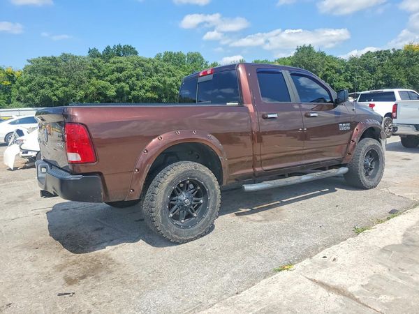 2015 RAM 1500 SLT