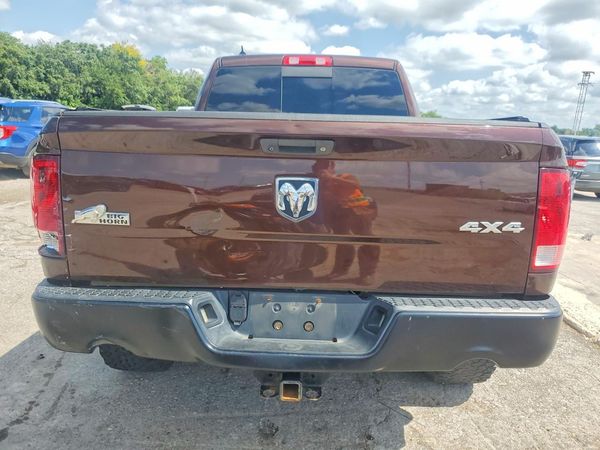 2015 RAM 1500 SLT