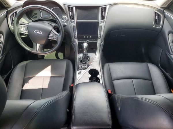 2017 INFINITI Q50