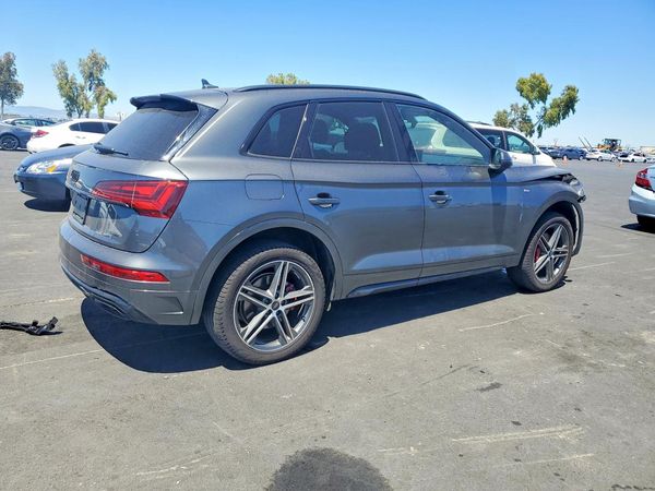 2024 AUDI Q5 E