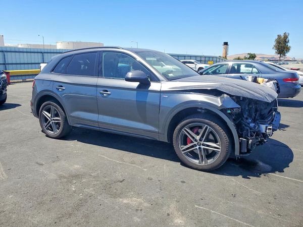2024 AUDI Q5 E