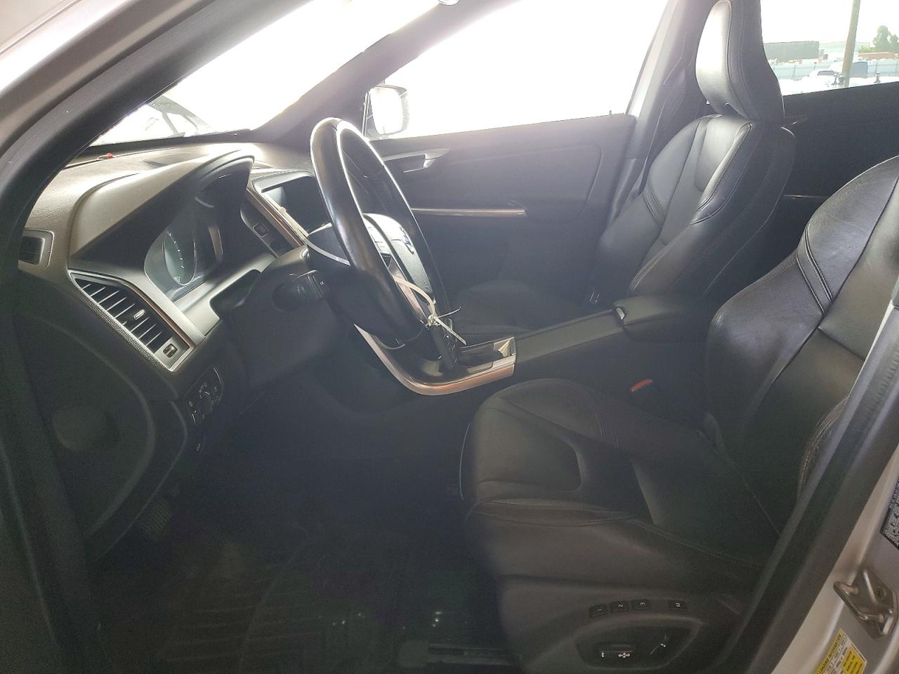 2016 VOLVO XC60 SV35 Platinum