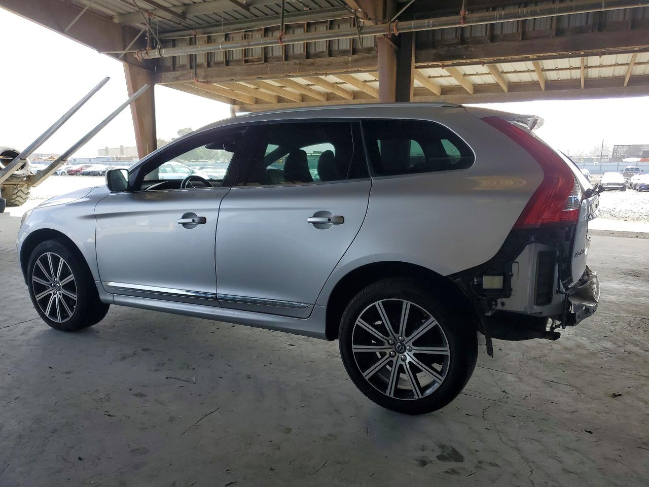 2016 VOLVO XC60 SV35 Platinum