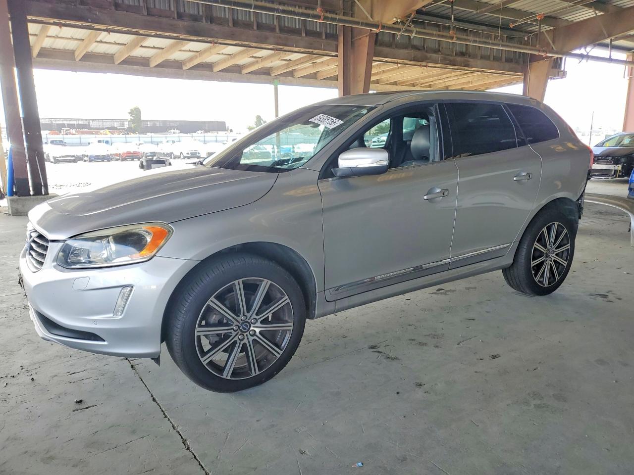 2016 VOLVO XC60 SV35 Platinum