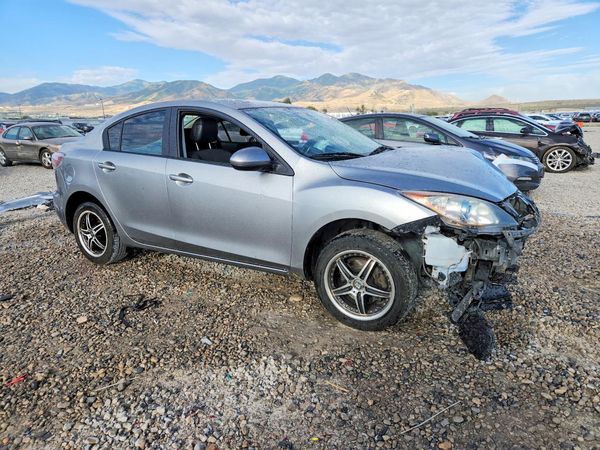 2013 MAZDA 3 Sport/GX