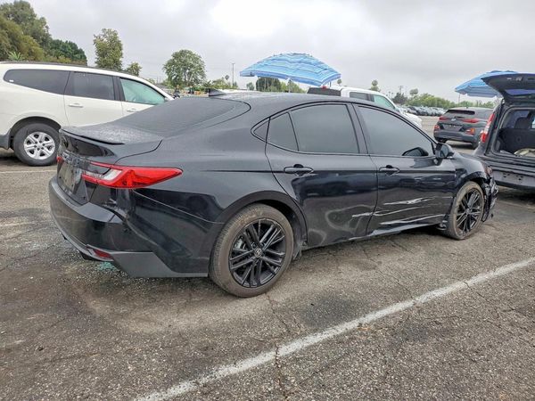 2025 TOYOTA CAMRY