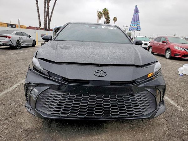 2025 TOYOTA CAMRY