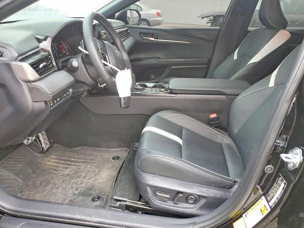 2025 TOYOTA CAMRY
