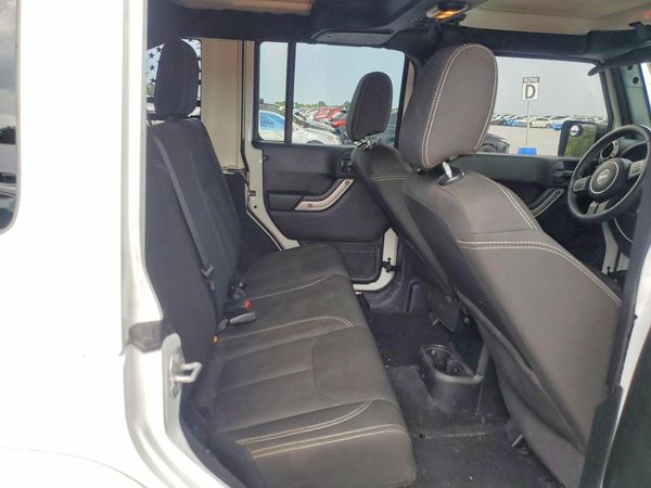 2017 JEEP WRANGLER UNLIMITED SAHARA 4X4