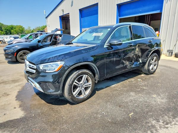 2022 MERCEDES-BENZ GLC