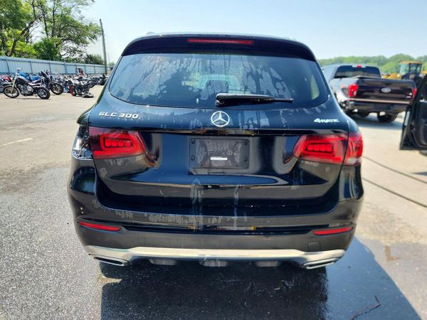 2022 MERCEDES-BENZ GLC