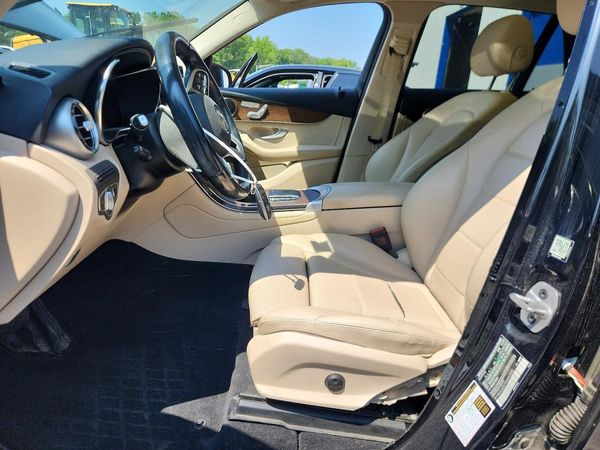 2022 MERCEDES-BENZ GLC