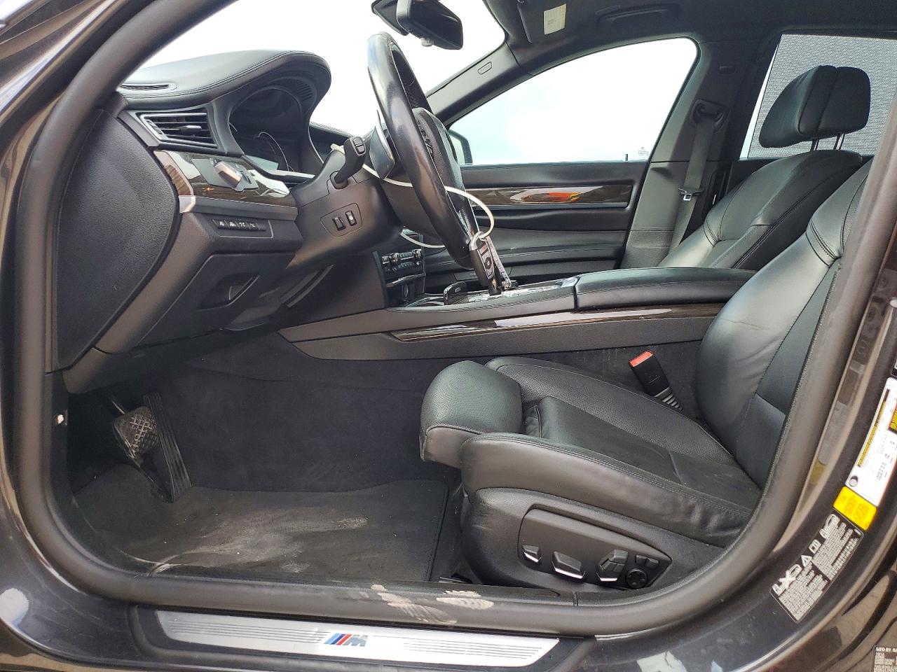 2015 BMW 750