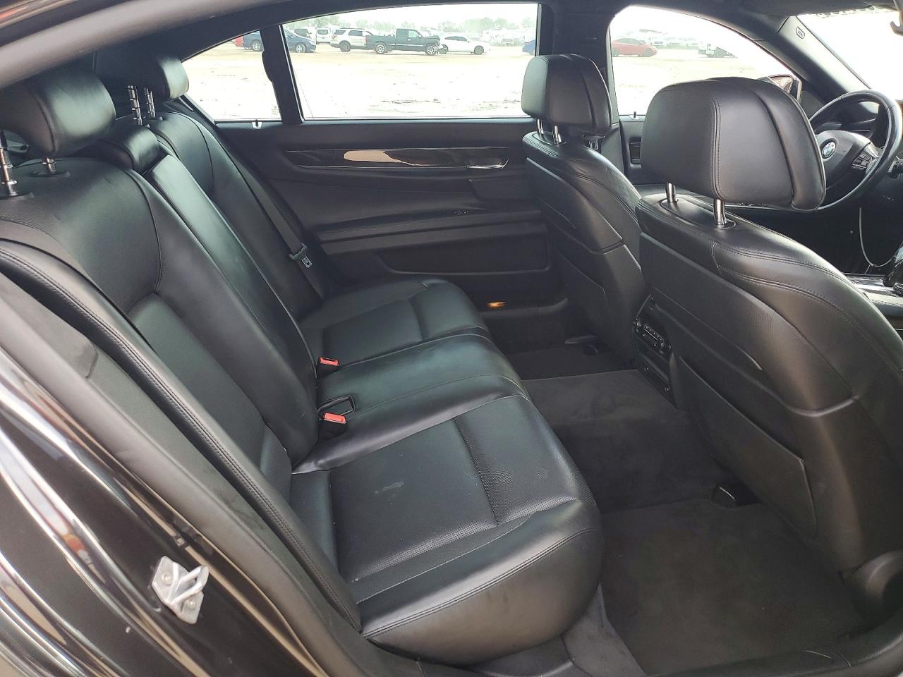 2015 BMW 750