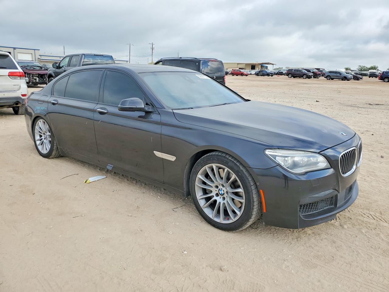 2015 BMW 750