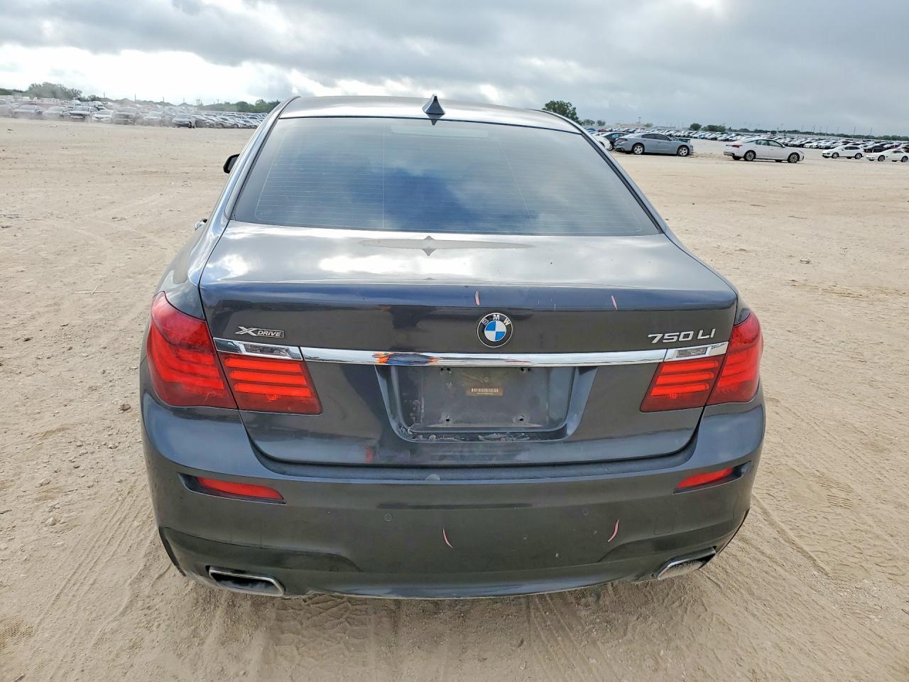 2015 BMW 750