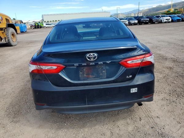 2018 TOYOTA CAMRY
