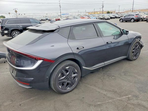 2025 KIA EV6