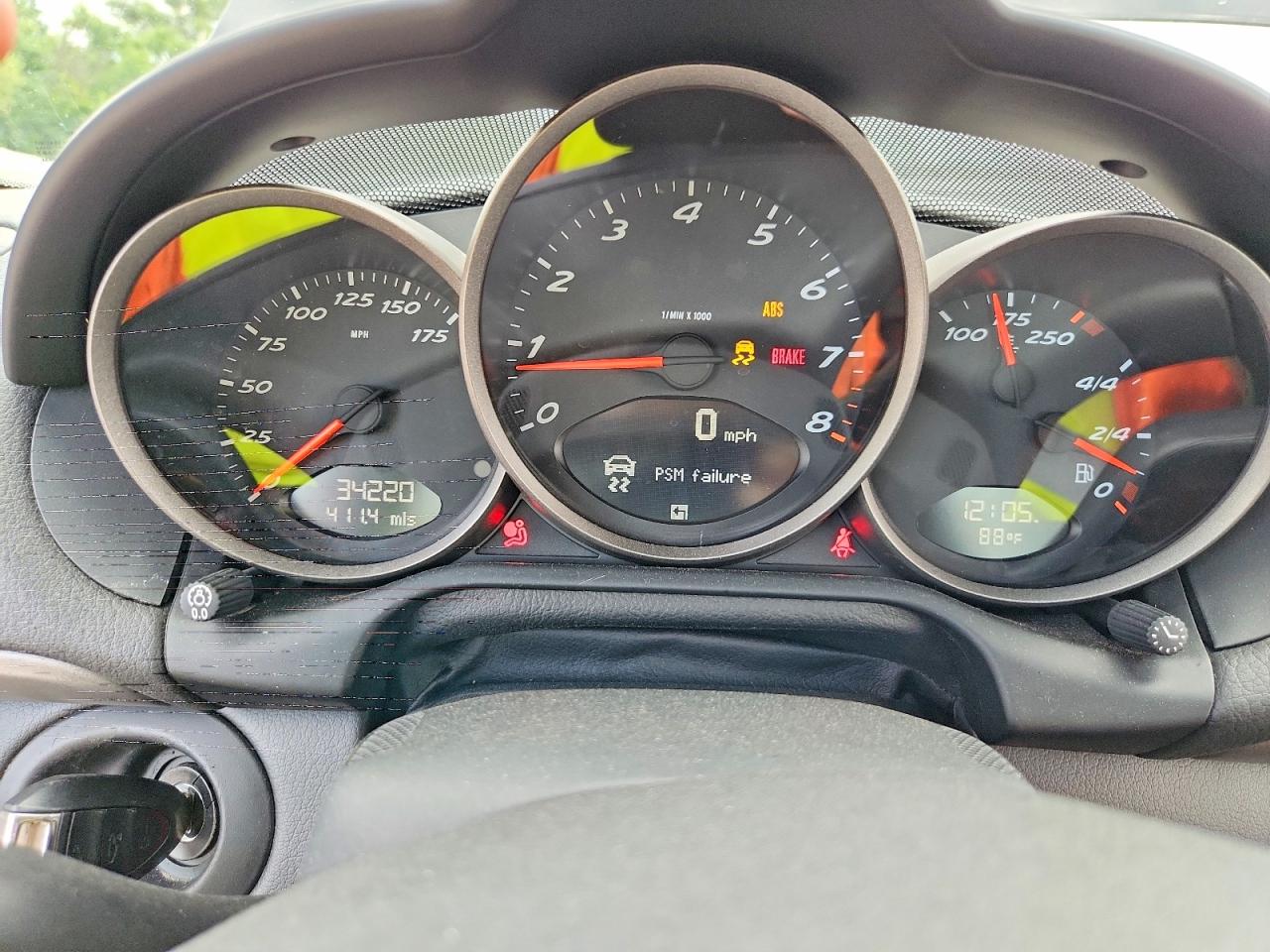 2011 PORSCHE CAYMAN